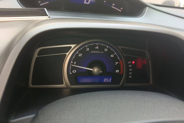 Used Honda Civic 2009 1.8L automatic luxury edition
