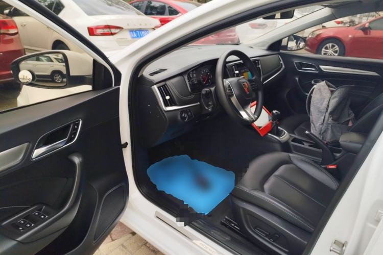 Used Roewe i6 2020 PLUS 1.6L Manual 4G Connect Glory Flagship Edition
