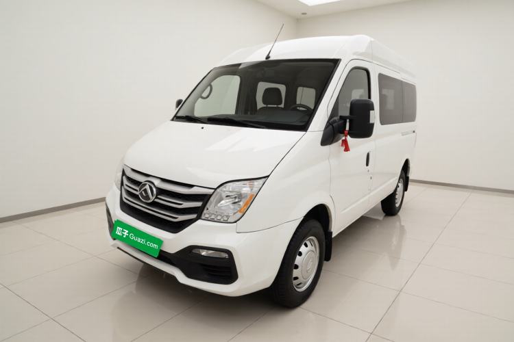 Used SAIC MAXUS Xintu V80 2023 2.0T Manual Classic Aoyuntong Short Wheelbase Mid-Roof 5/6-Seater