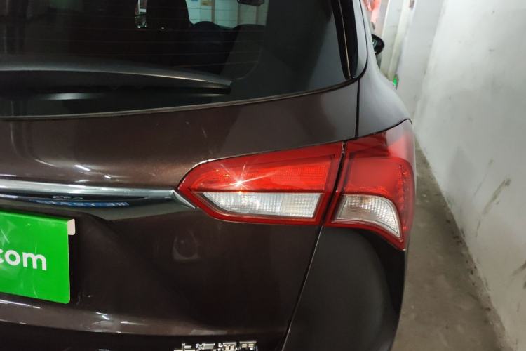 Used Buick Envision 2018 28T Four-Wheel Drive Luxury Model Right Rear Taillight