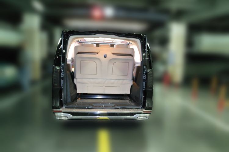 Used Mercedes-Benz Vito 2021 2.0T Elite Version 7 Seats Trunk