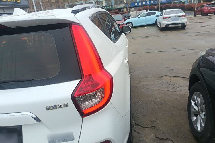 Used Geely Auto Vision X6 2016 1.8L Manual Luxury Model
