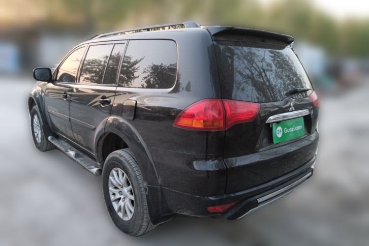 Used Mitsubishi Pajero Sport 2013 3.0L Automatic Two-Wheel Drive Luxury Edition Rear Left 45 Deg