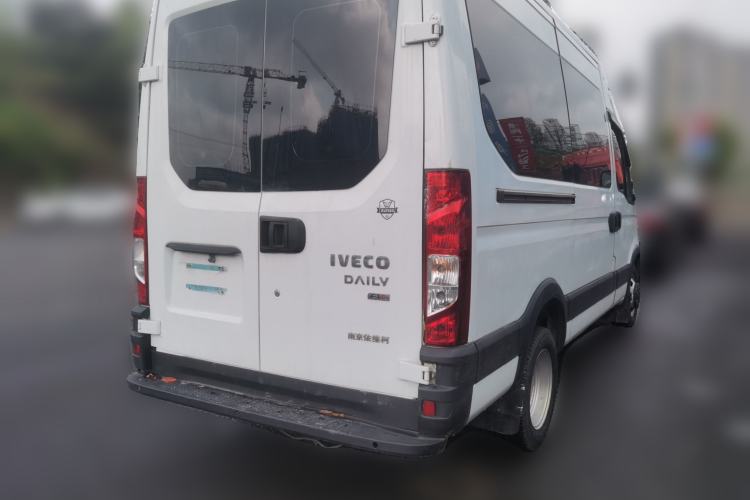 Used Iveco Eurocargo 2020 2.3T Manual Super Rui Long Wheelbase Short Overhang High Roof High Performance F1A
