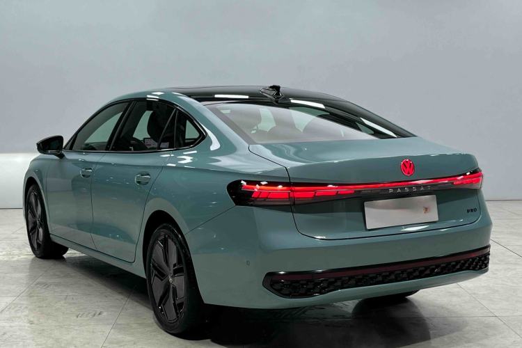 Used Volkswagen Passat 2025 Pro 380TSI Starry Dragon Luxury Edition
