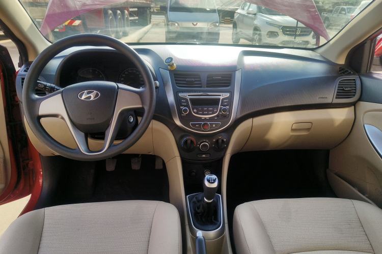 Used Hyundai Verna (older generation) 2014 1.4L Manual Smart GLS Trim