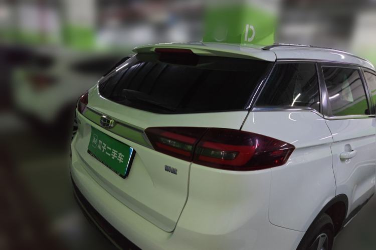 Used Geely Auto Emgrand X7 Sport 2018 1.8TD Automatic Two-Wheel Drive ZhiZun Model with 4G Connectivity