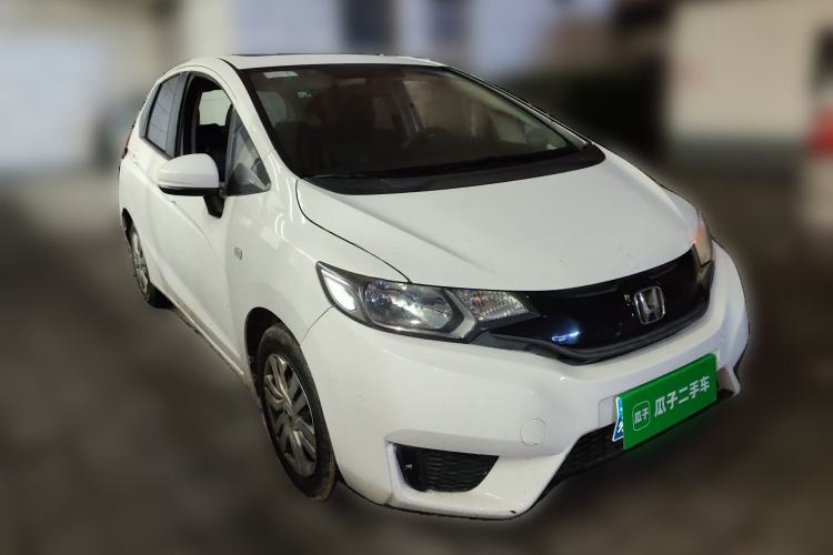 Used Honda Fit 2016 1.5L LXS CVT Comfort Sunroof Version Front Right 45 Deg