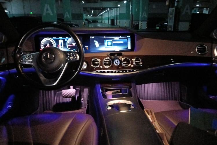 Used Mercedes-Benz S-Class 2019 S 320 L Center Console