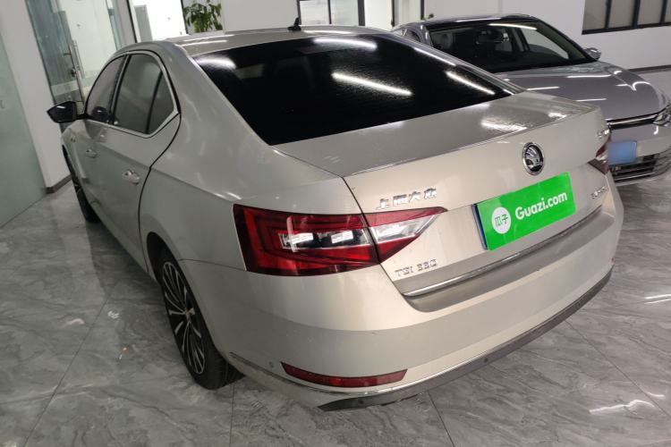 Used Skoda Superb 2016 TSI330 DSG Smart Drive Edition Rear Left 45 Deg