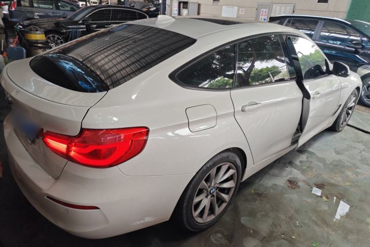 Used BMW 3 Series GT 2018 320i Sport Edition
