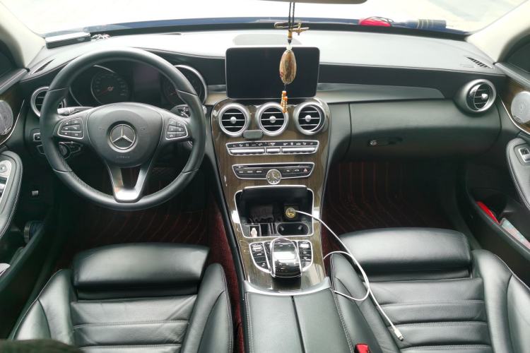 Used Mercedes-Benz C-Class New Energy 2016 C 350 eL Center Console