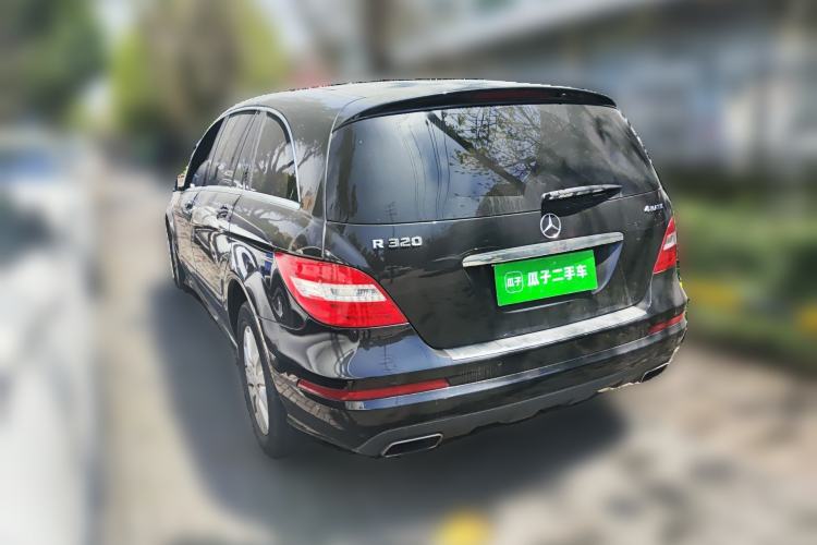 Used Mercedes-Benz R-Class 2015 R 320 4MATIC Luxury Model Rear Left 45 Deg