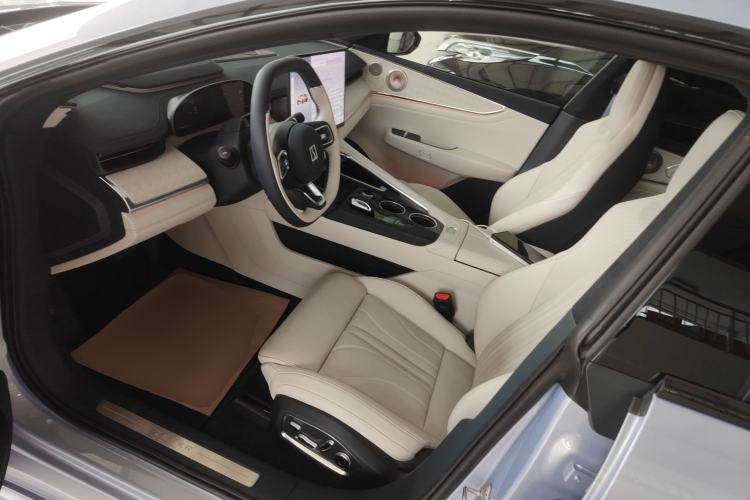 Used Zeekr 001 2026 95° All-Wheel-Drive Max Edition Left Front Seat