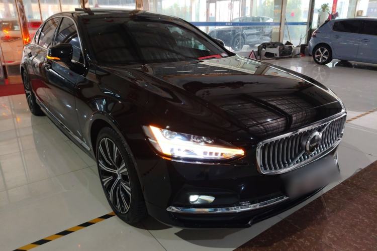 Used Volvo S90 2024 B5 Luxury Smart Edition
