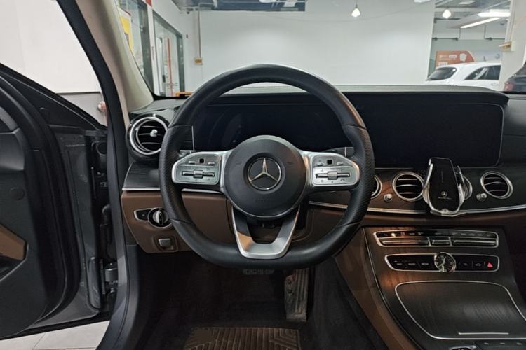 Used Mercedes-Benz E-Class 2019 E 200 L Sport Edition Steering Wheel