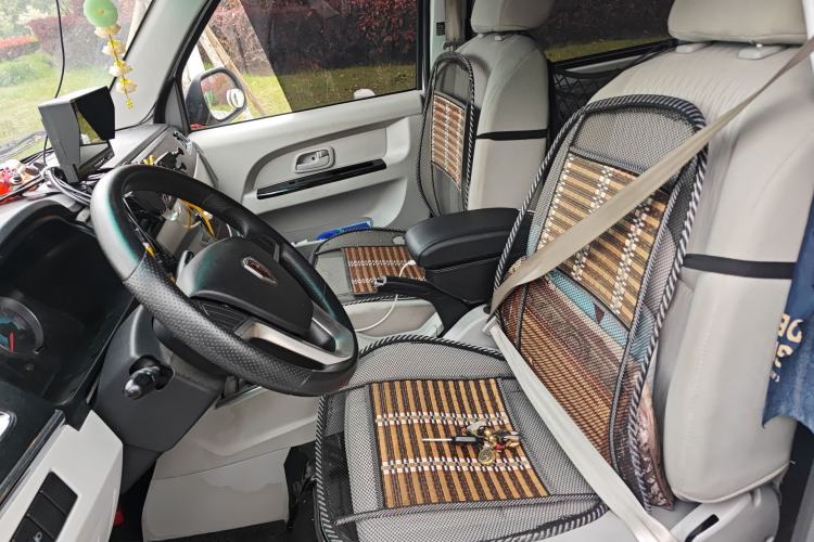 Used Jinbei New Hiace X30L 2024 Champion Edition Coach 5/6/7-Seater with Central Air Conditioning Left Front Seat