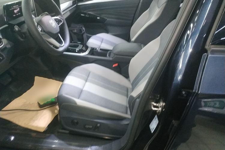 Used Volkswagen ID.4 CROZZ 2025 Pure Edition