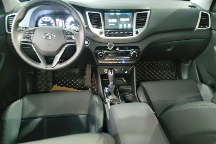 Used Hyundai Tucson 2018 1.6T Dual-Clutch Two-Wheel Drive 15th Anniversary Special Edition