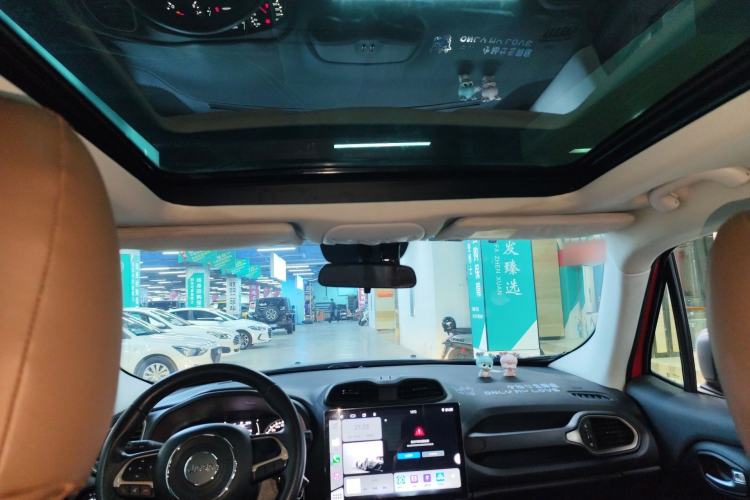 Used Jeep Renegade 2017 180T Automatic High-Energy Version