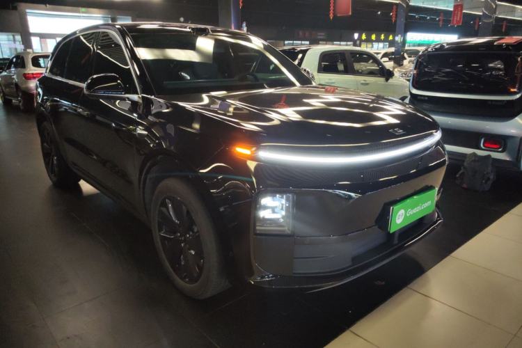 Used Li Auto L6 2025 Max Smart Refresh Edition Front Right 45 Deg