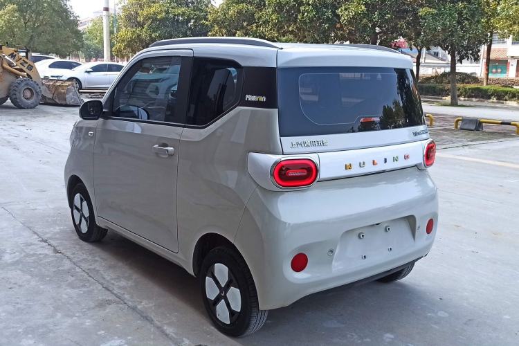 Used Wuling Hongguang MINIEV 2024 3rd Generation 215km Advanced Version Exterior 4