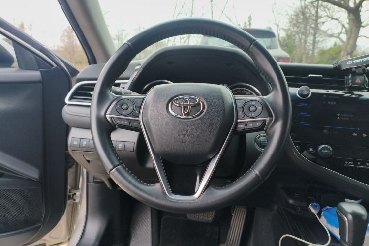 Used Toyota Camry 2019 Revised Version 2.0G Luxury Edition
