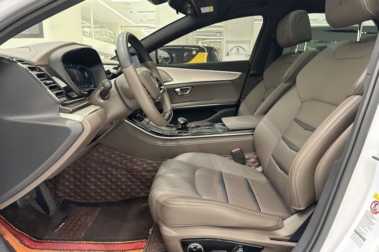 Used BYD Han 2020 DM Four-Wheel Drive Performance Edition Luxury Model Interior 5