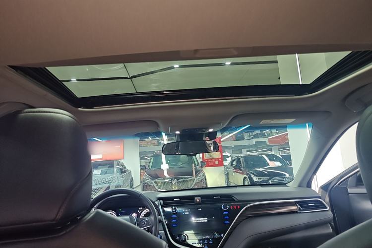 Used Toyota Camry 2019 Revised Version 2.0G Luxury Edition
