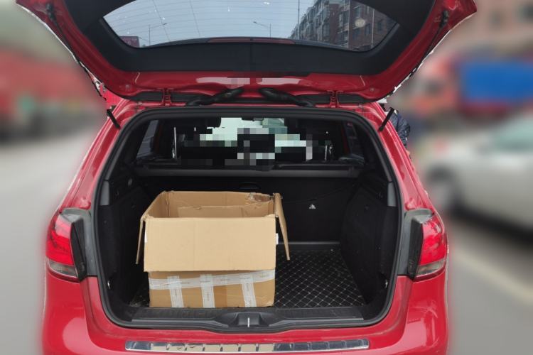 Used Mercedes-Benz B-Class 2017 B 200 Sport Edition Trunk