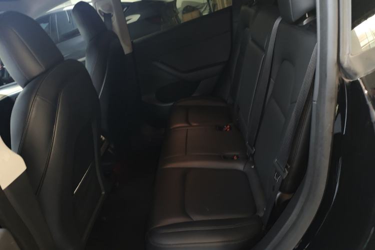 Used Tesla Model Y 2021 Long-Range All-Wheel-Drive Version 3D7
