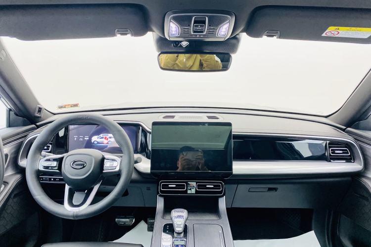 Used GAC Trumpchi GS8 2024 Linghang Series 2.0 TGDI Two-Wheel Drive Luxury Smart Connectivity Version Interior 11