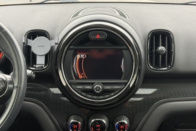 Used MINI Countryman 2017 1.5T COOPER ALL4 Traveler Interior 7