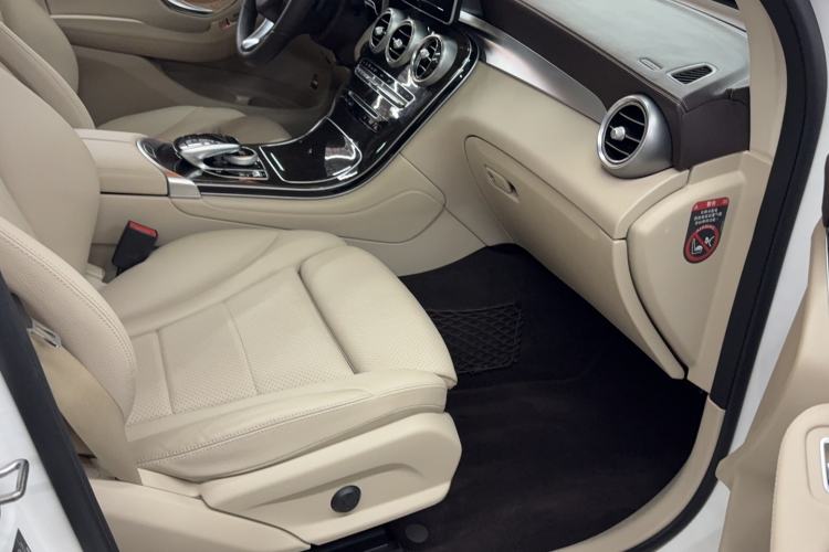 Used Mercedes-Benz GLC 2017 GLC 260 4MATIC Luxury Model