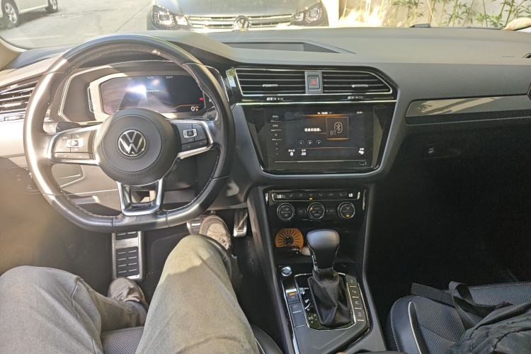 Used Volkswagen Tiguan L 2021 330TSI Automatic Two-Wheel Drive R-Line Flagship Edition
