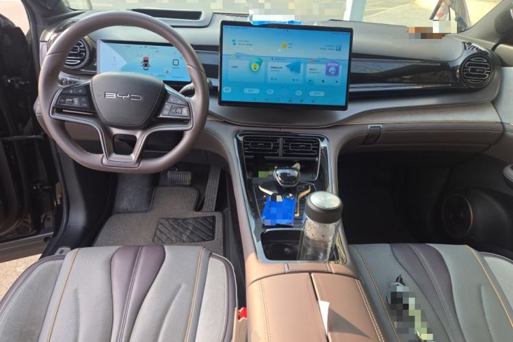 Used BYD Frigate 07 2023 DM-p 175 km Four-Wheel Drive Flagship Model Center Console