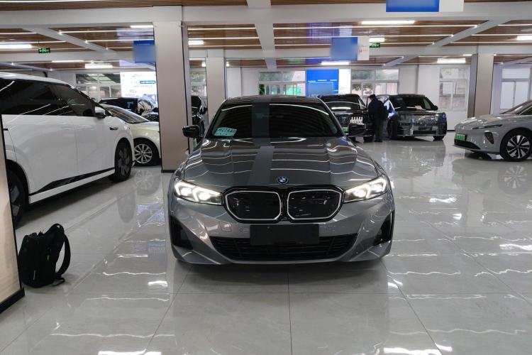 Used BMW i3 2024 eDrive 40 L Midnight Edition
