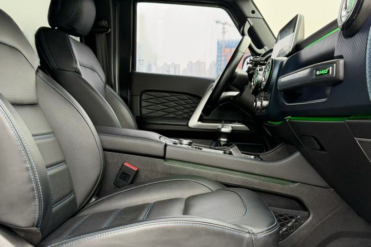 Used BAIC Off-Road BJ40 2021 2.0D Automatic Four-Wheel Drive Blade Hero Edition Adventurer Type Interior 2