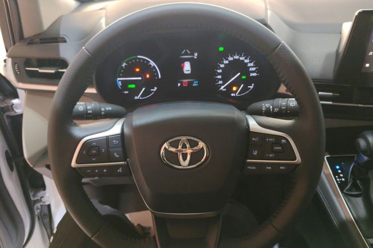 Used Toyota SIENNA 2026 Model 2.5L Dual-Engine Two-Wheel-Drive Comfort Edition