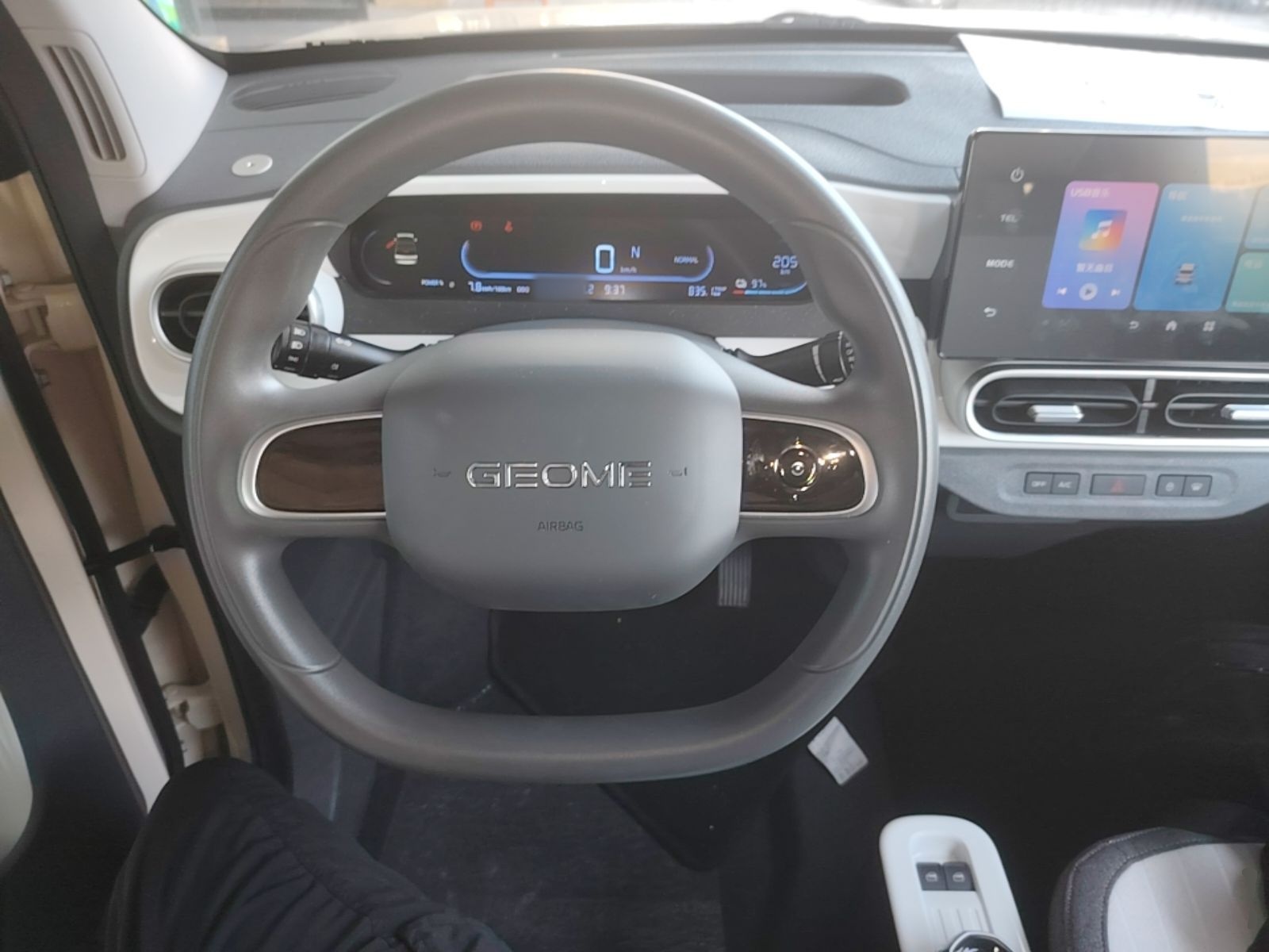 Geely Galaxy Panda 2025 210 km – Yuanqi Bear — снимка 13