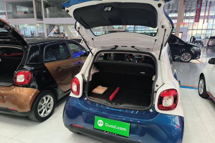 Used smart forfour 2016 1.0L 52 kW Passion Edition
