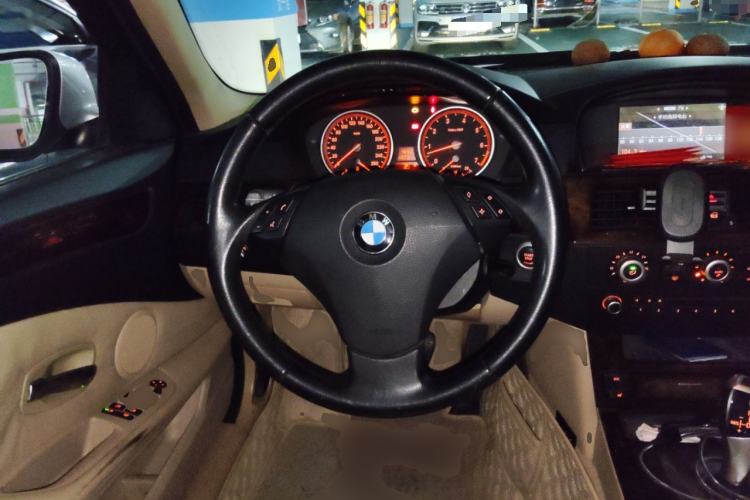 Used BMW 5 Series 2010 523Li Leading Model Steering Wheel