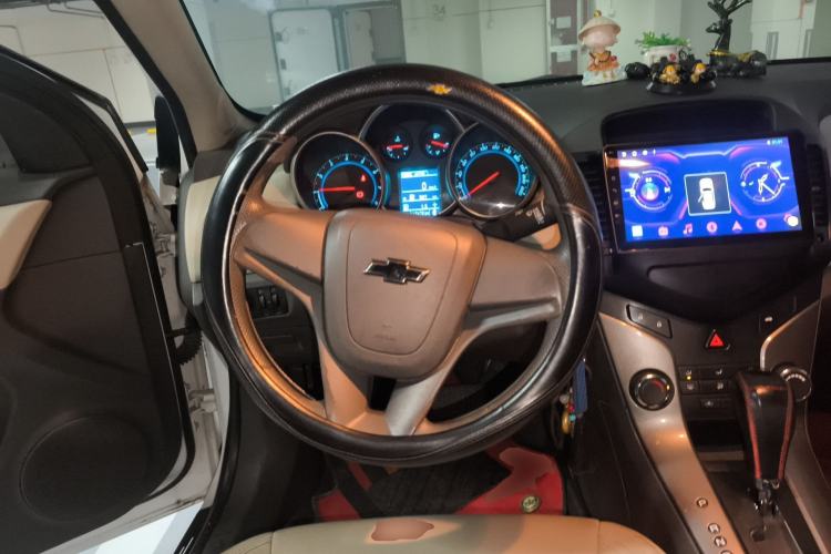 Used Chevrolet Cruze 2015 1.5L Classic SE AT Steering Wheel