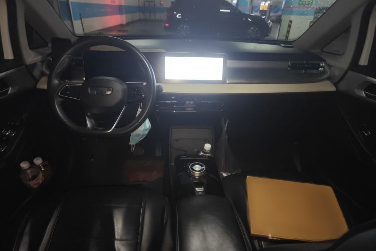 Used Geometry E Firefly 2023 320KM Cute & Handsome Tiger 5 Seats