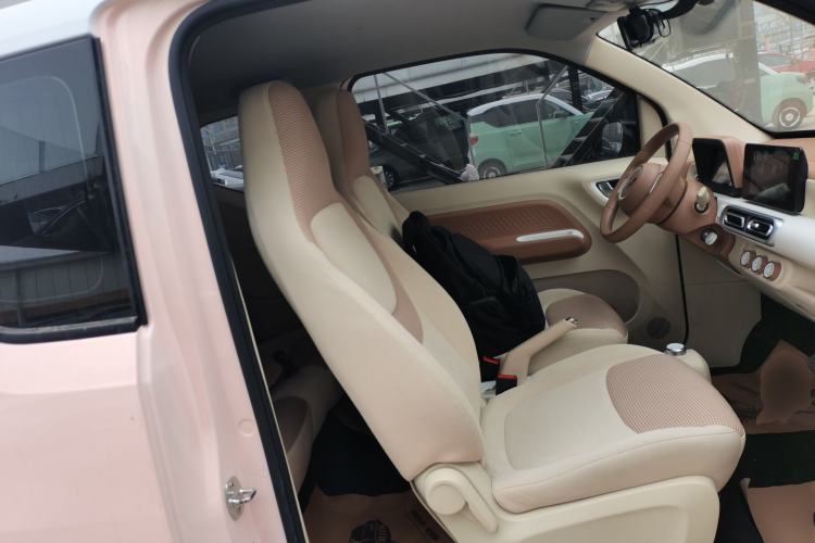 Used Wuling Hongguang MINIEV 2024 3rd Generation 215km Advanced Version
