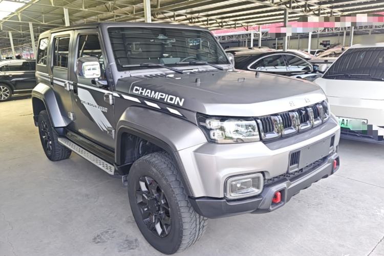 Ojetý BAIC Off-Road BJ40 2021 2.0T Automatic Four-Wheel Drive Ring the Tower Champion Edition