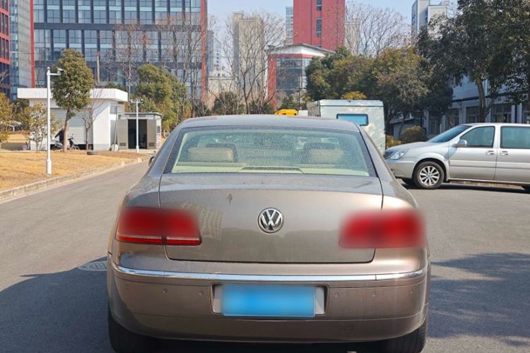 Used Volkswagen Phaeton 2012 3.6L Deluxe Custom Edition