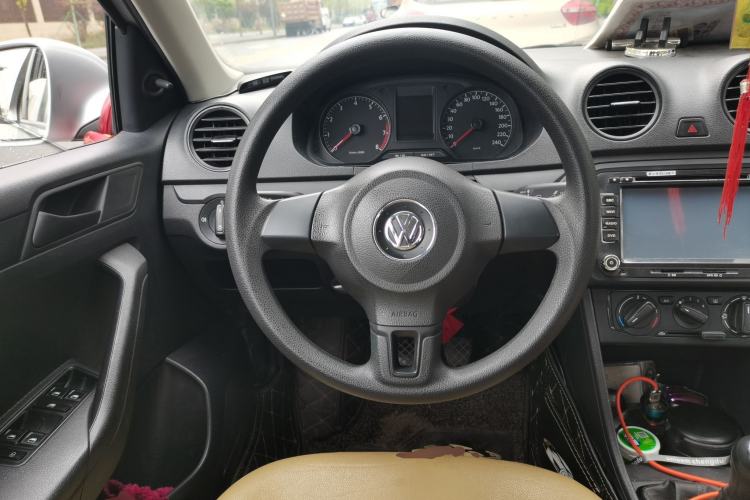 Used Volkswagen Jetta 2013 1.4L Manual Fashion Model