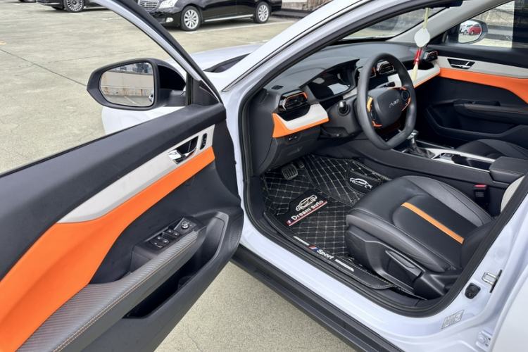 Used Dongfeng Aeolus Yixuan 2023 Mach Edition 1.5L Automatic Chasing Wind Version Interior 6