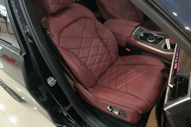 Used BMW X5 2023 xDrive 40Li M Sport Night Edition Package
